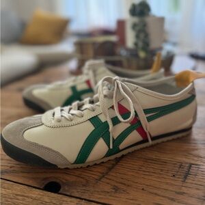 Onitsuka Tiger Mexico 66. Size 10.5. Perfect condition. Worn once.